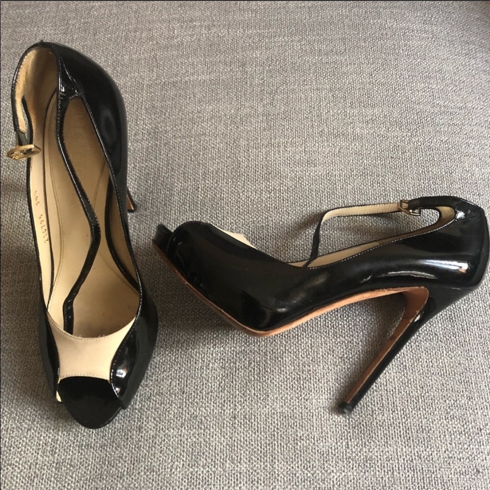 Alexander McQueen black patent & cream pumps